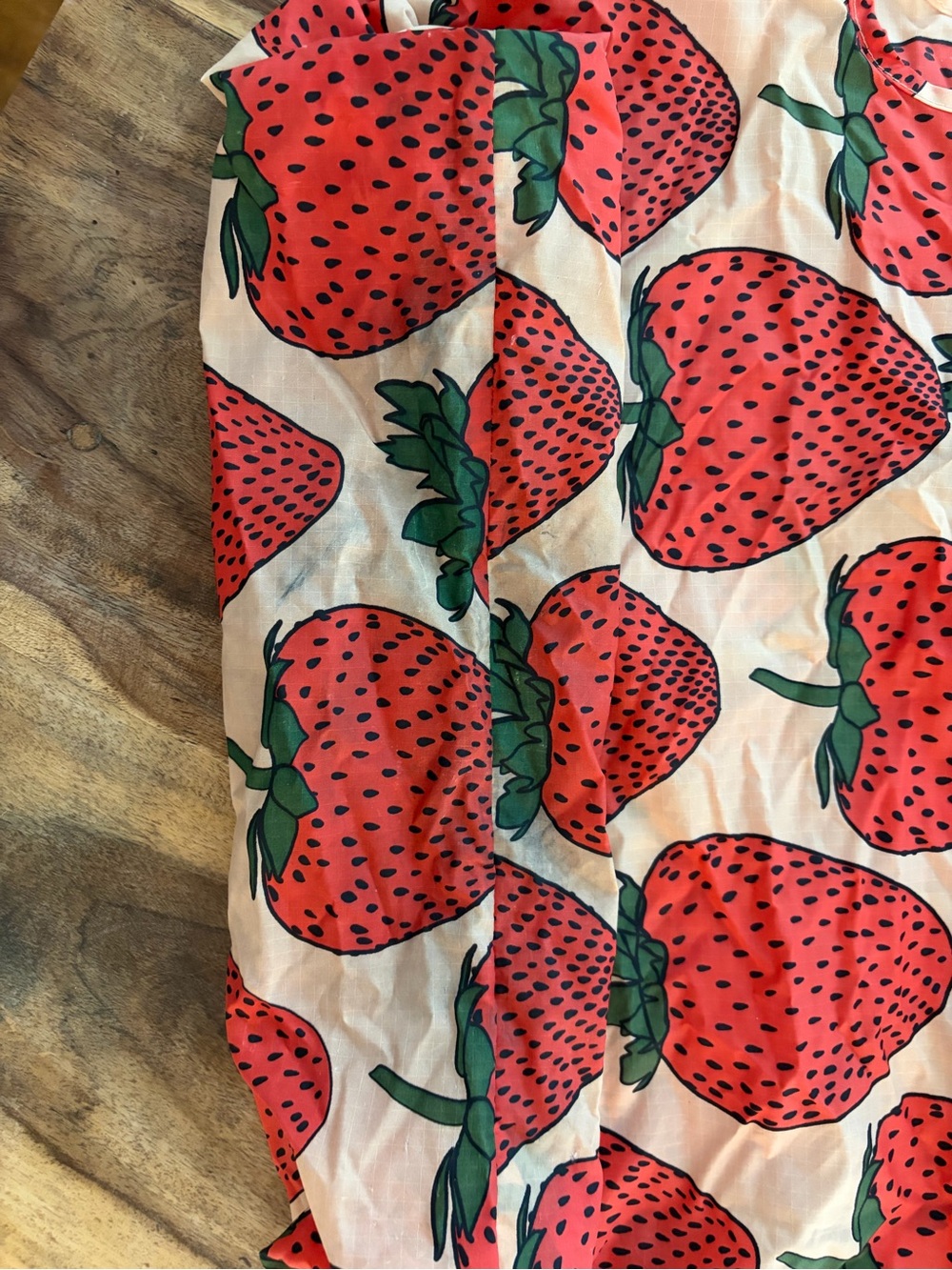 Baggu- Strawberry Print Women's Tote Bag - Red/Pink - Picture 10 of 10